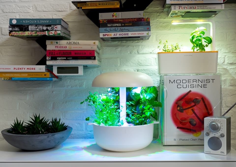 Modernist Growing - Plantui and Click & Grow Smart Herb Garden